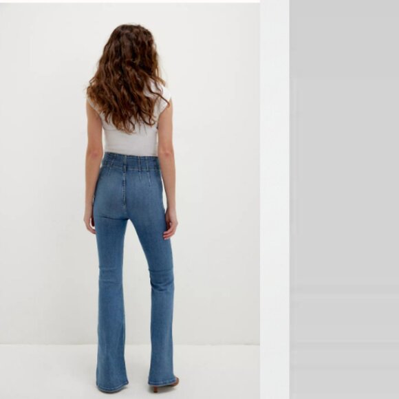 We The Free Jayde Flare Denim Jeans Sunburst Blue 28 - Picture 2 of 15